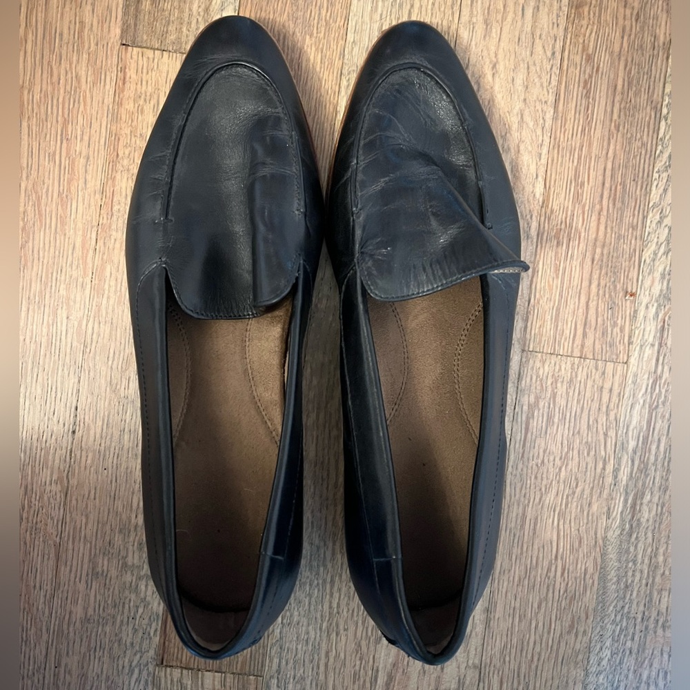 Aerosoles black leather loafers